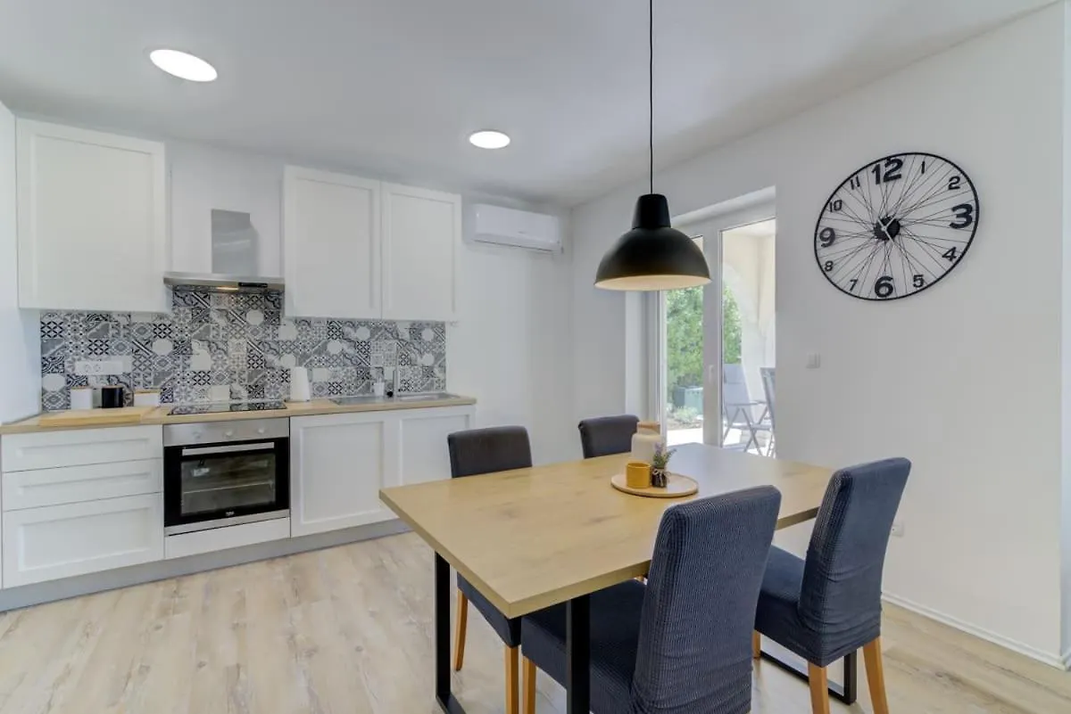 Nv Sun 23 By Aneo Travel Apartment Novi Vinodolski Croatia